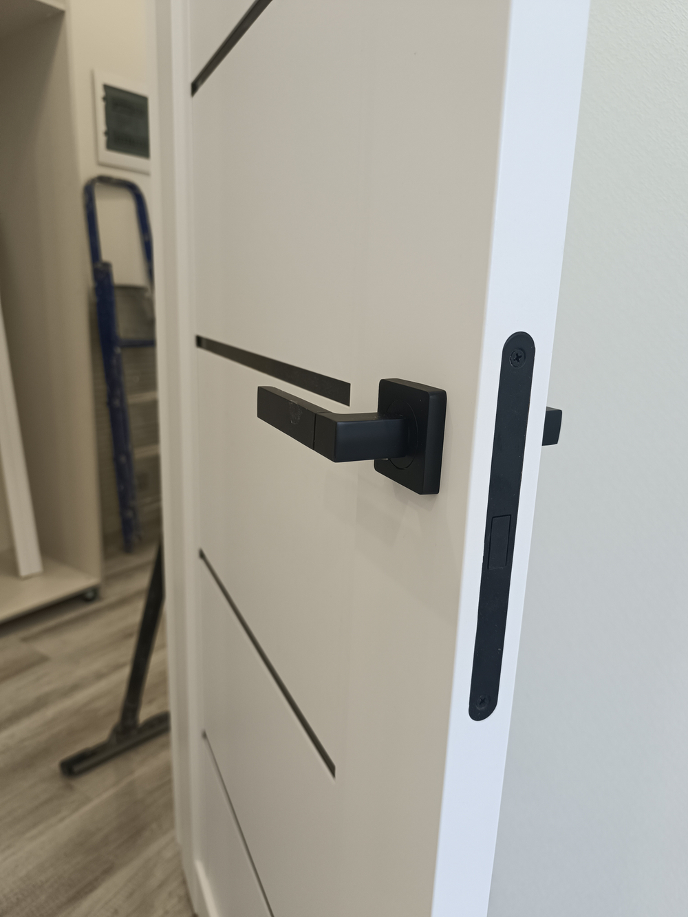 Некст 1 Эмалит Белый