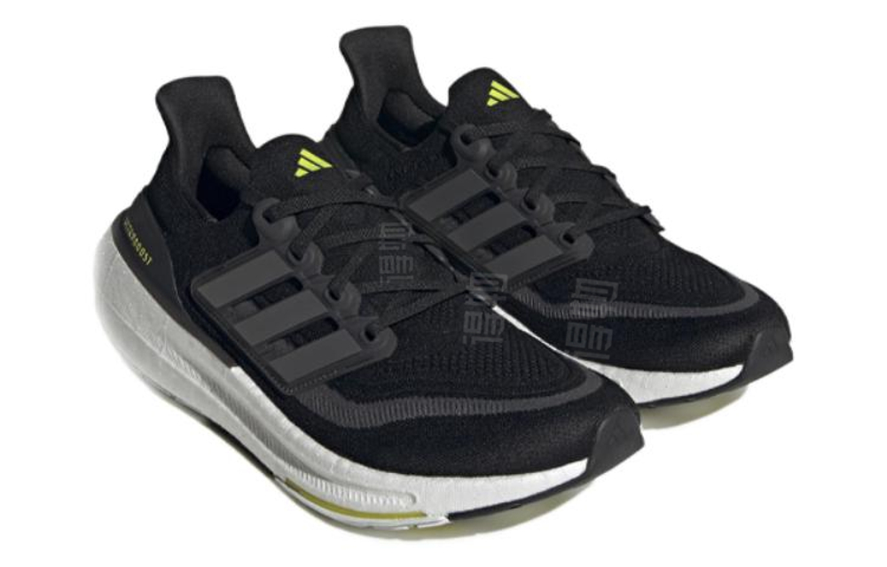 Кроссовки Adidas Ultraboost Light