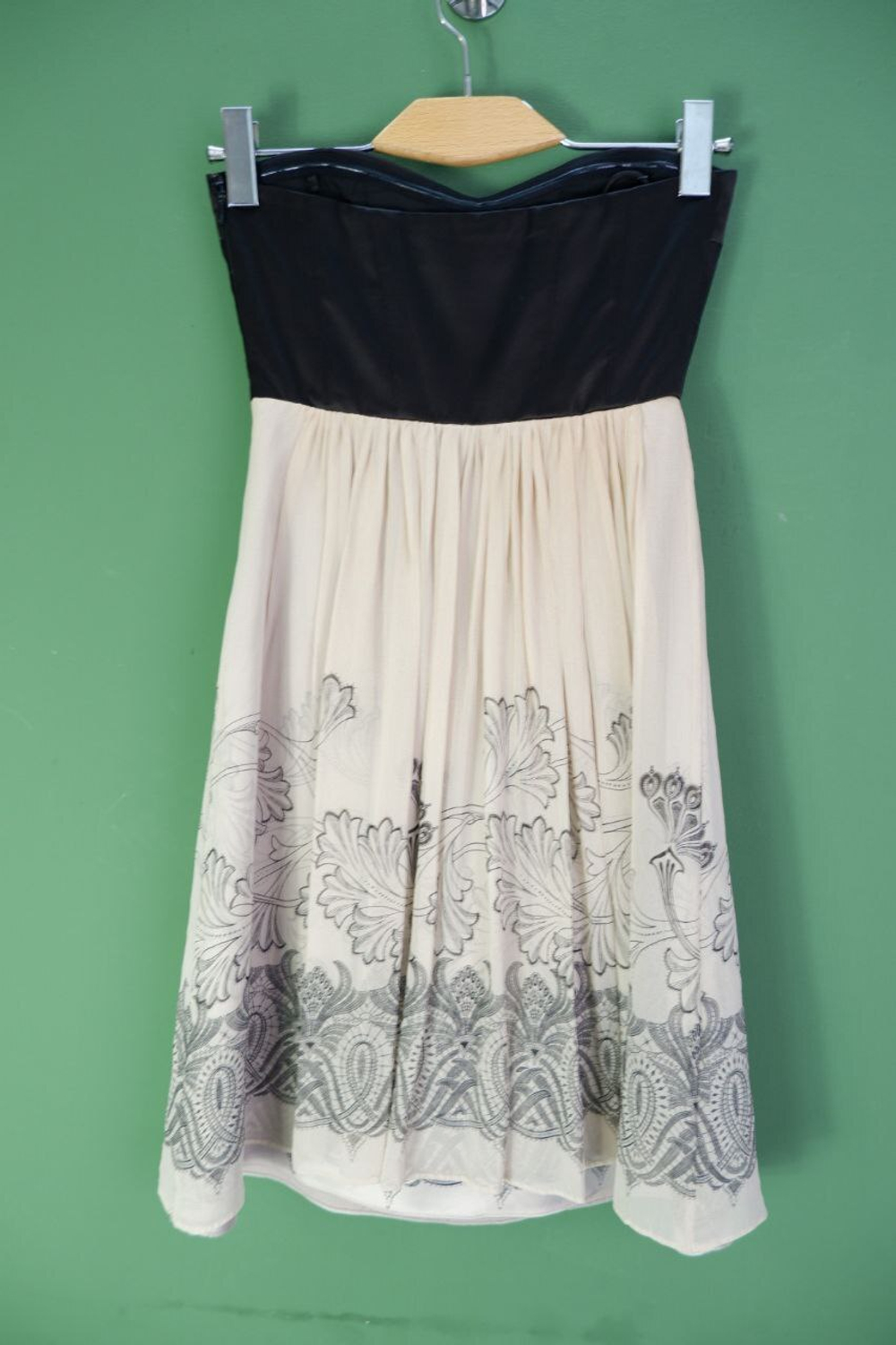 Платье Karen Millen изысканное, из шелка 40 размер