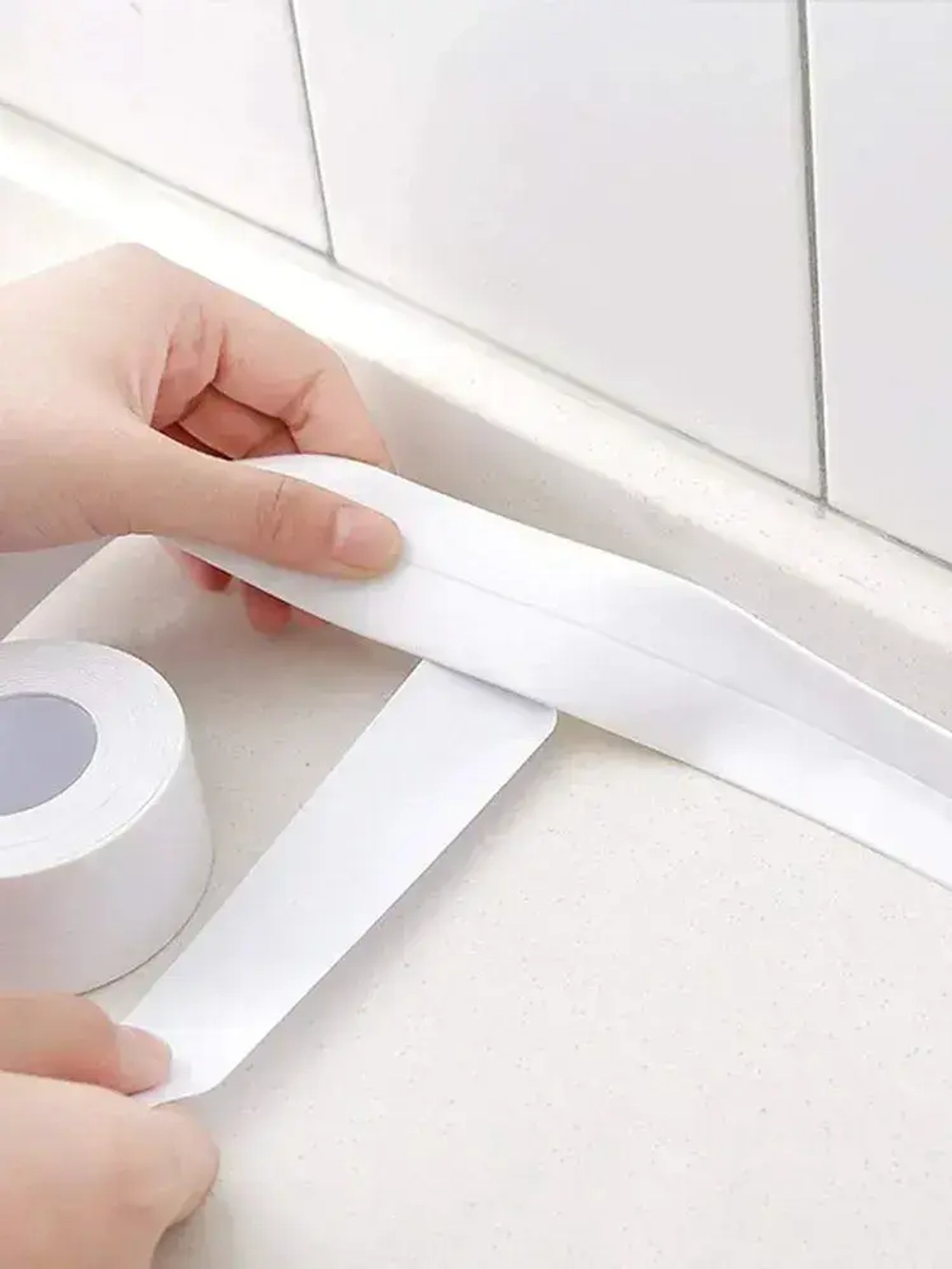 Бордюрная лента для ванны и кухни. Размер 38мм х 3,2м. Самоклеющаяся декоративная клейкая лента, декоративный скотч