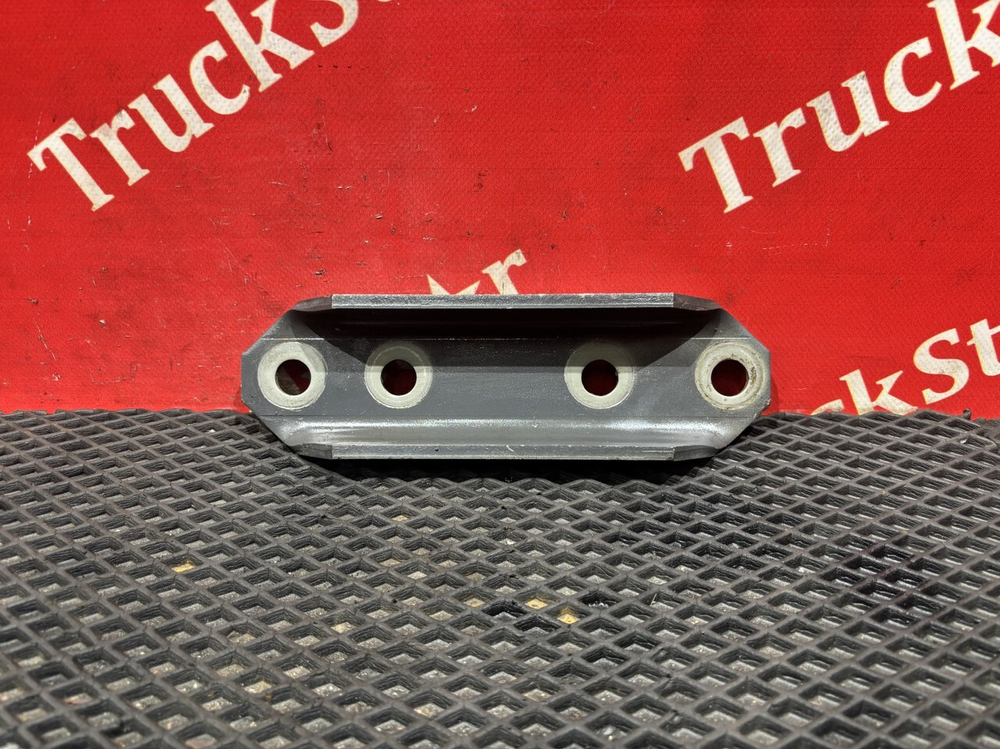 Кронштейн кабины