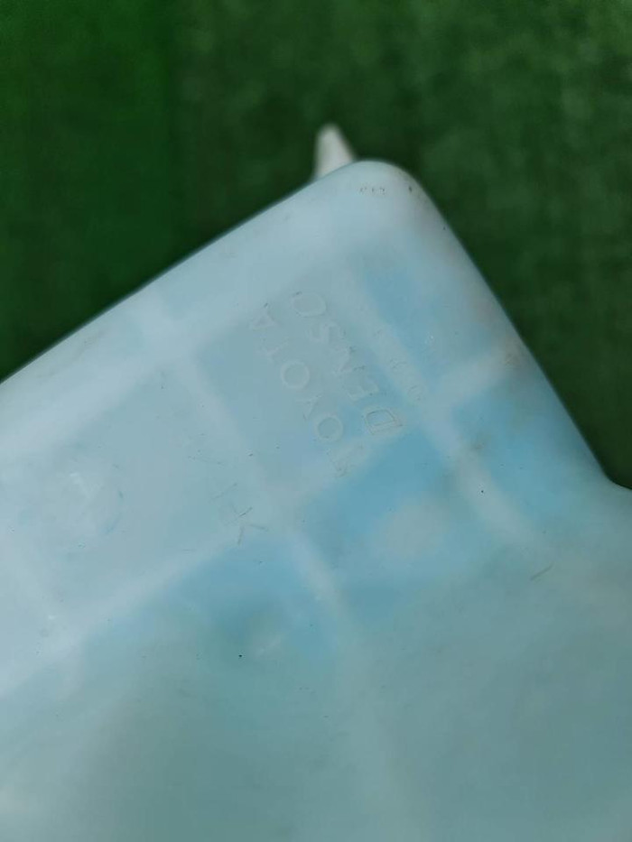 Бачок омывателя Toyota Camry xv70 (2017-н.в.)