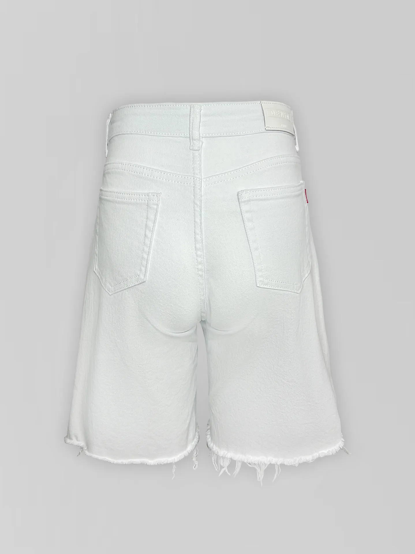 Джинсовые шорты бермуды Denim 9196 однотонные с необработанным краем снизу