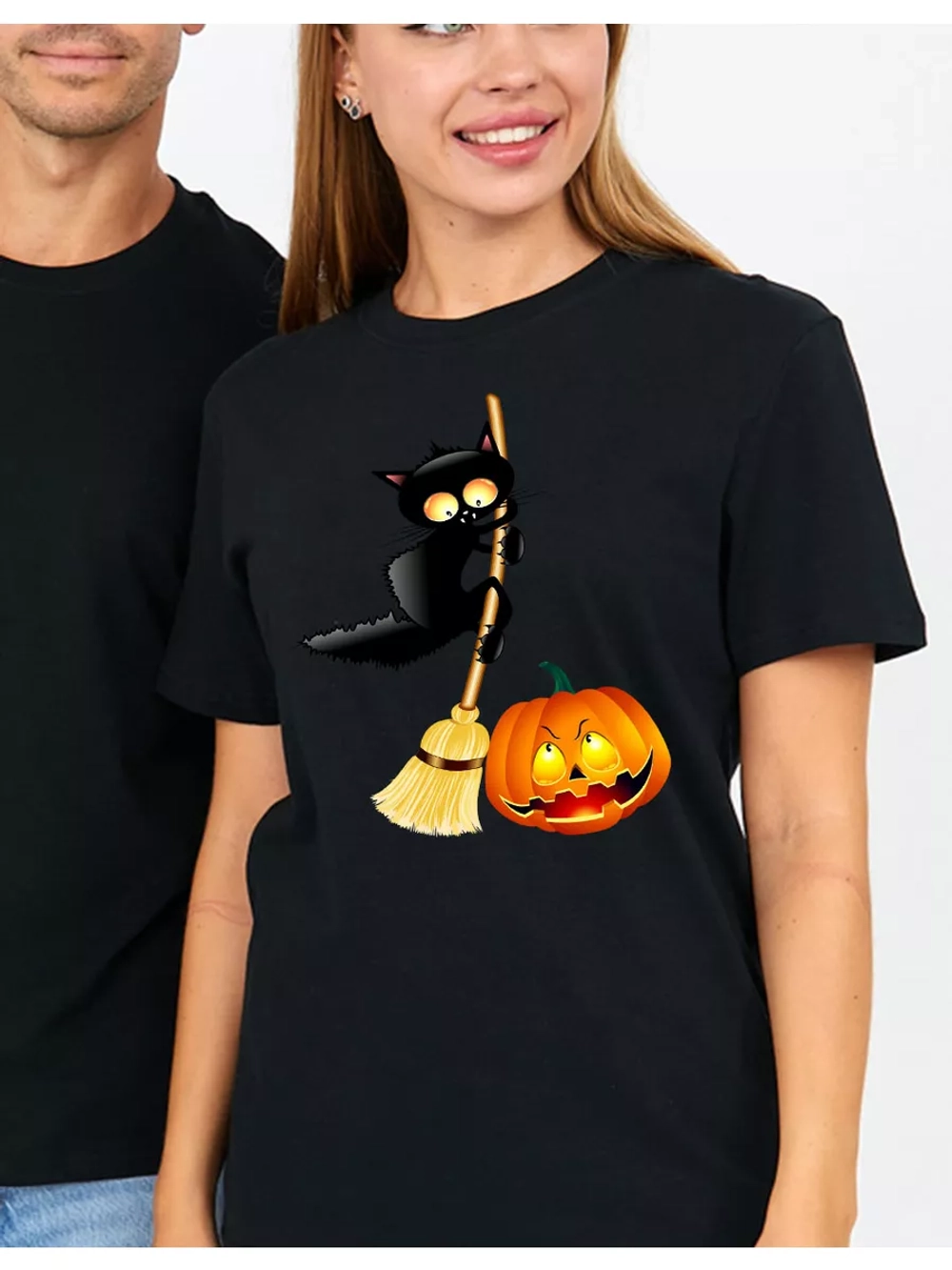 Футболка базовая с картинкой ведьма на метле. Хэллоуин