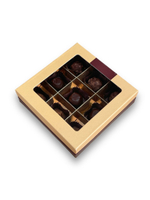 Коробка для конфет ПРЕМИУМ с большим окном 160*160*45 (9) (шоколадно-бежевая/золото)