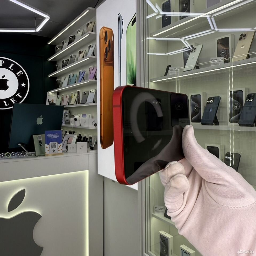 iPhone 13, 256 ГБ, SIM + eSIM б/у