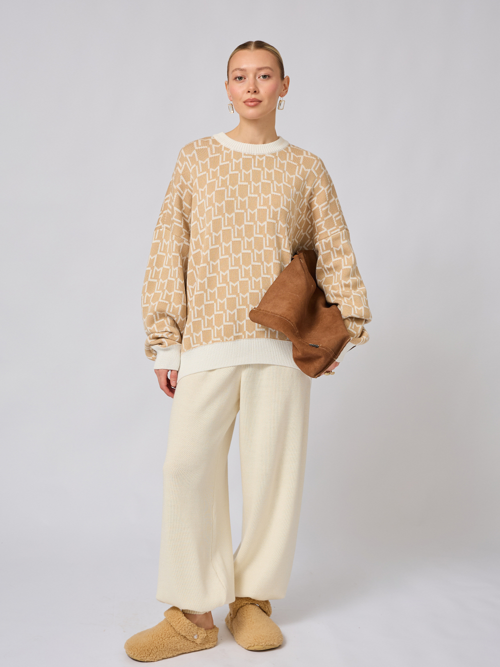 Джемпер оверсайз с логотипом "ML"