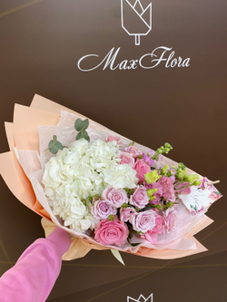 Букет 8 Марта М-27