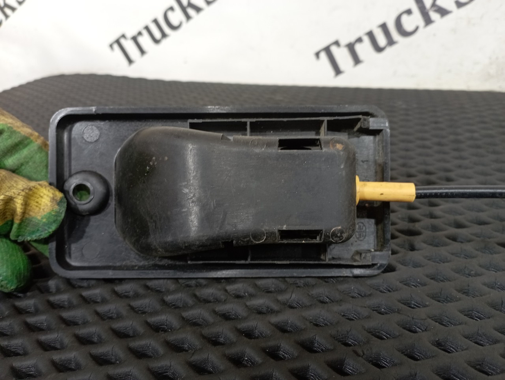 Замок инструментального ящика левого 2023г