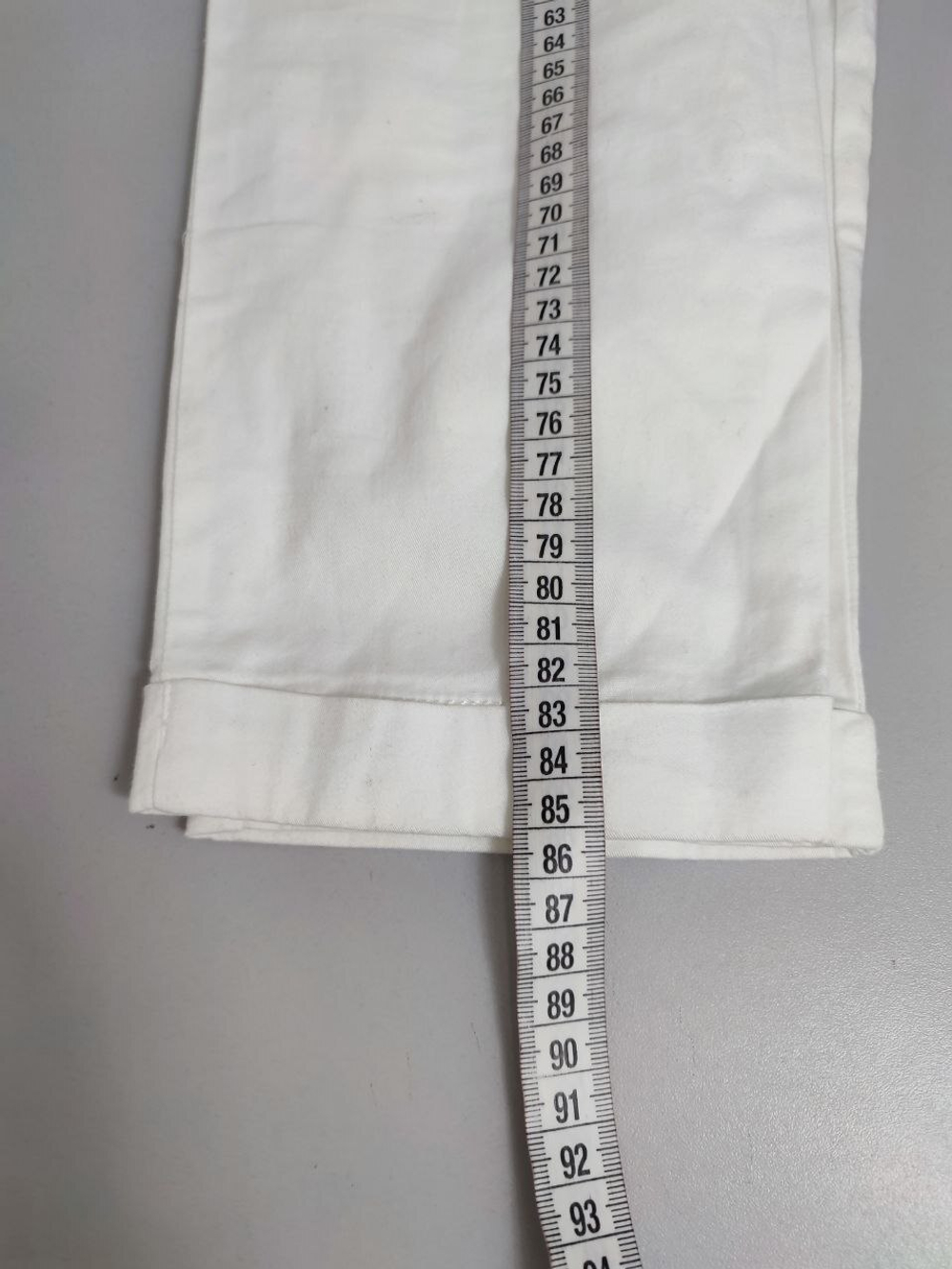 Брюки Oodji белые 44 размер