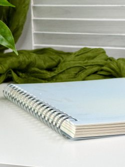 Блокнот тетрадь с разделителями формат В5 175х250 мм 110 листов голубой (3967-5)