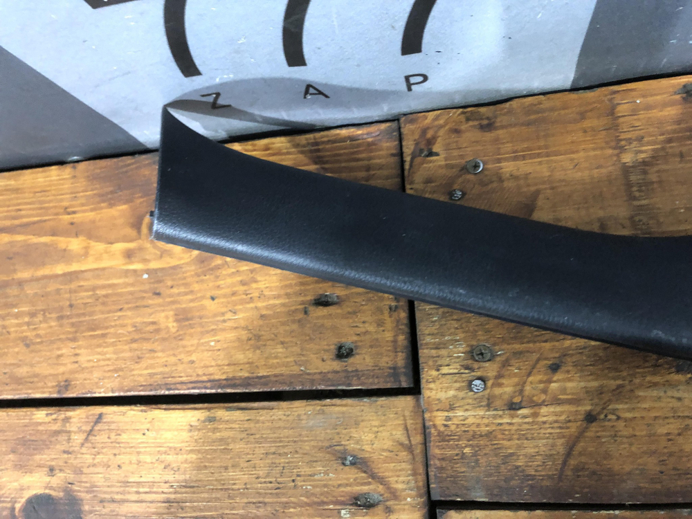 Обшивка крышки багажника Kia Ceed 3 (CD) Б/У Оригинал 81730J7200