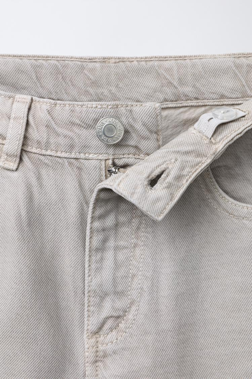 ZARA ДЖИНСЫ STRAIGHT, ЖЕМЧУЖНО-СЕРЫЙ