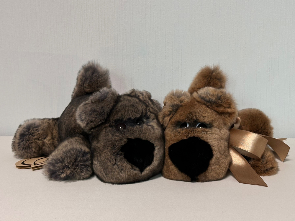 Собака Шанель средняя (коричневая)