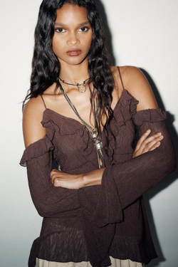 ZARA ТОП С ОТКРЫТЫМИ ПЛЕЧАМИ И ВОЛАНАМИ, КОРИЧНЕВЫЙ