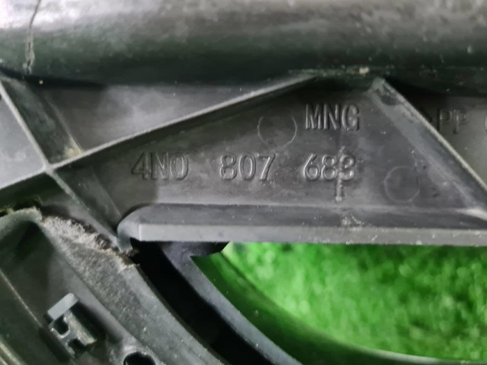 Решетка радиатора Audi A8 4 D5 (2017-2022)