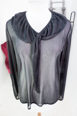 Блузка свободного кроя, визуально на 48 размер