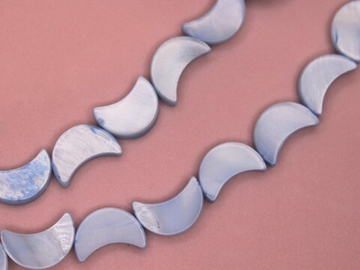 Бусина месяц перламутр голубой 13х8 мм