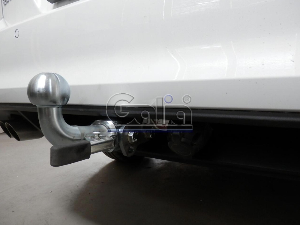 Фаркоп оцинкованный Galia V073A для Volkswagen Golf VII универсал 2WD/4WD 2013-(паспорт и сертификат в комплекте)(без электрики)