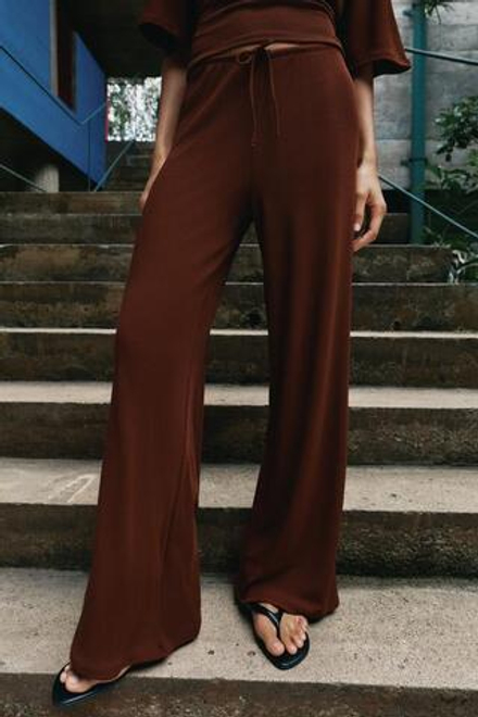 ZARA БРЮКИ ПАЛАЦЦО ИЗ ФАКТУРНОЙ ТКАНИ, КОРИЧНЕВЫЙ