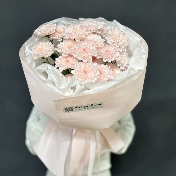 Монобукет из розовой хризантемы