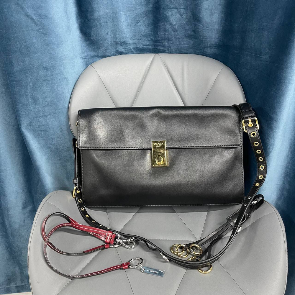 Сумка Prada
