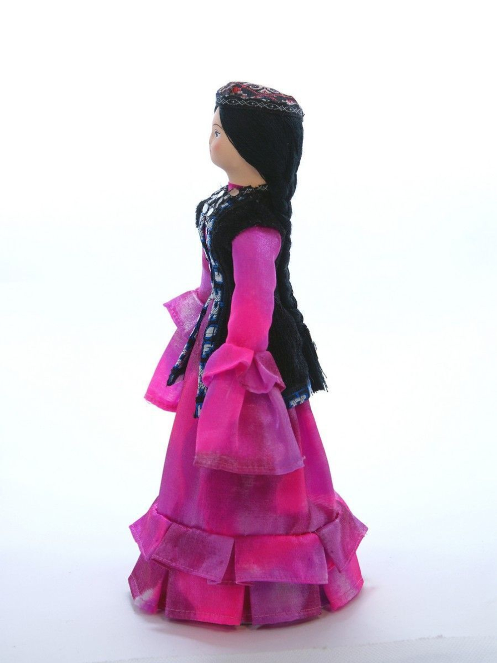 Кукла коллекционная Девушка в казахском праздничном костюме