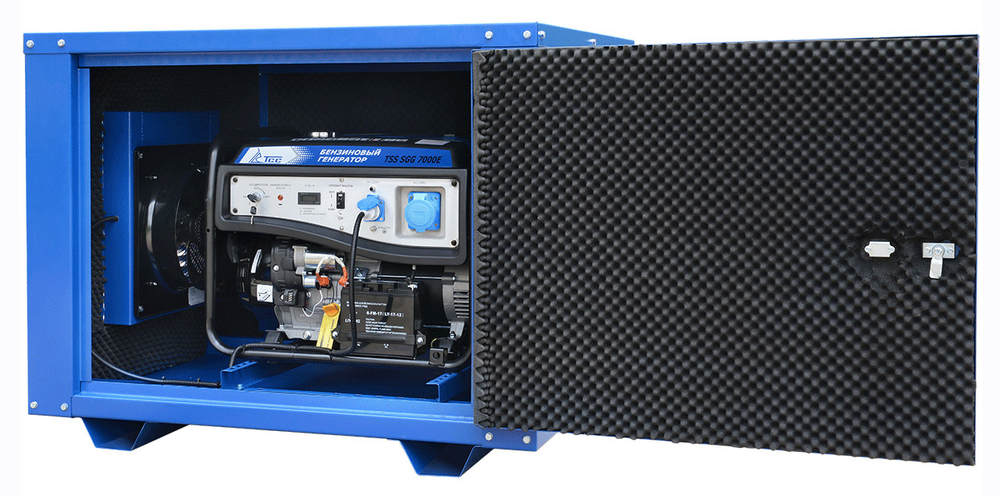 Бензиновый генератор ТСС SGG 12000EH3LA в кожухе