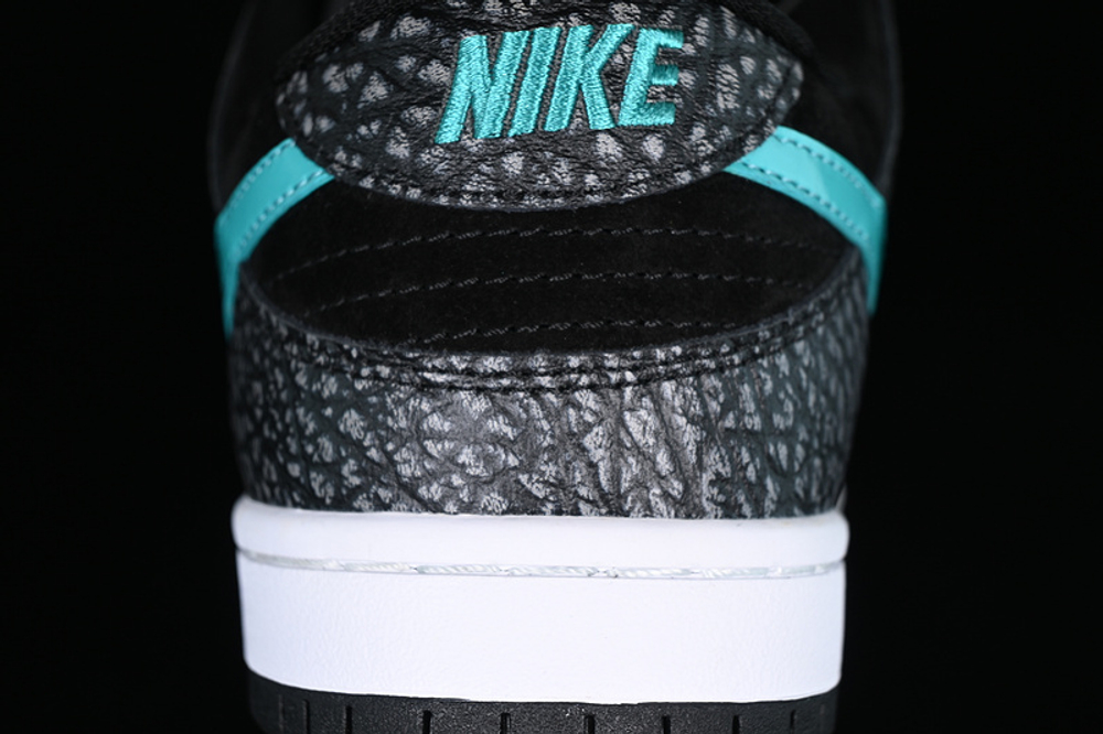 Nike elephant atmos hot sale