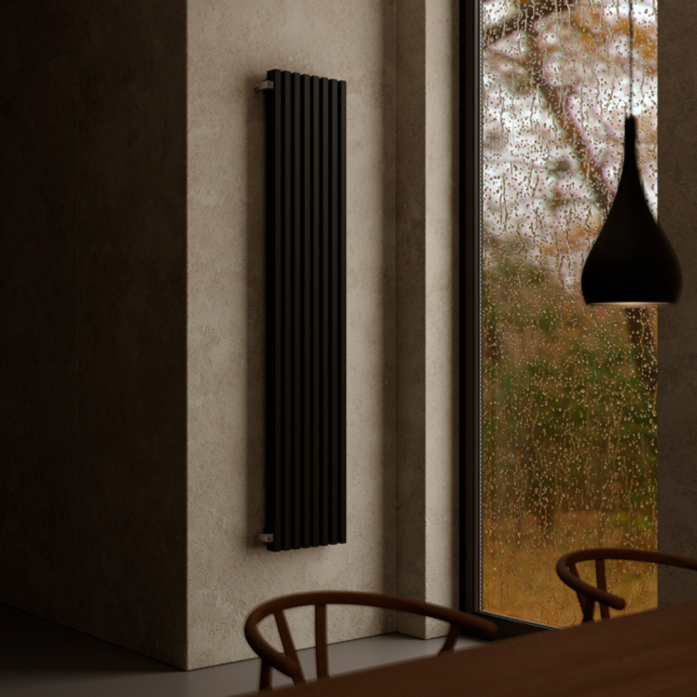 Радиатор WARMMET водяной настенный вертикальный Luxe 60V (W) ЧЕРНЫЙ RAL 9005