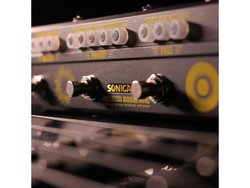 Педаль эффектов Sonicake Boom Ave QCE-40