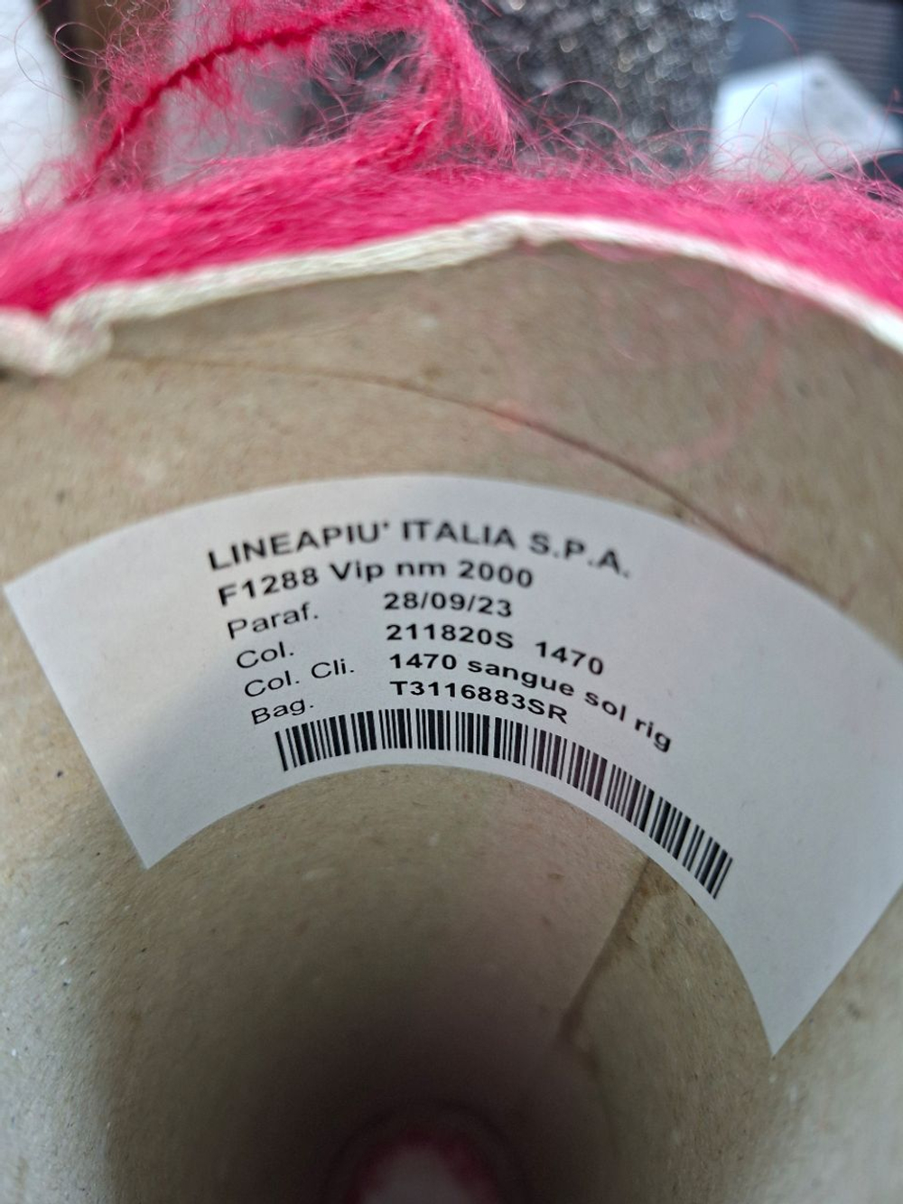 VIP - Lineapiu; 62% кидмохер, 38% п/а; 200м/100гр; цвет: малиновый