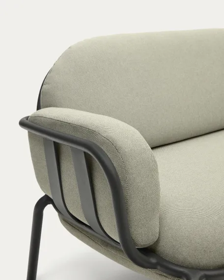 Трехместный уличный диван Joncols бежевый с графитовыми алюминиевыми ножками 225 см