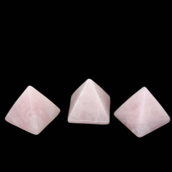 Пирамида розовый кварц асс.