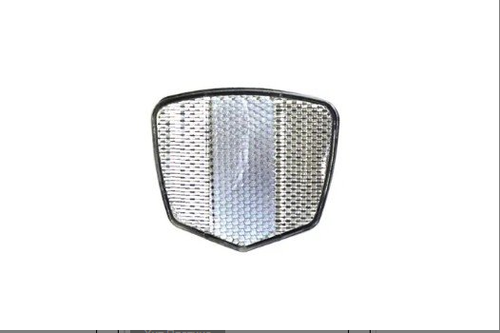 Отражатель передний, пластик, белый