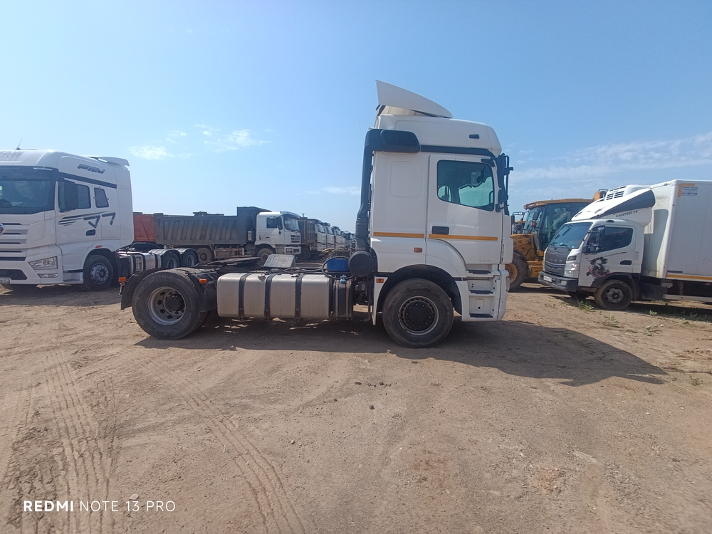 КамАЗ 5490 4x2 Седельный тягач 5490-S5 (Дизель/Газ, 12,0 л, 401 л.с., МТ)