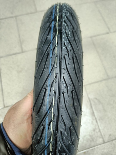 Бескамерная покрышка "EBD" размер 80/90-14