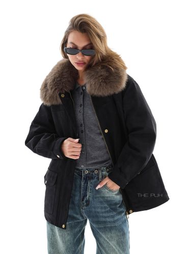 Черный пуховик из эко-замши с мехом песца и кожаным воротником