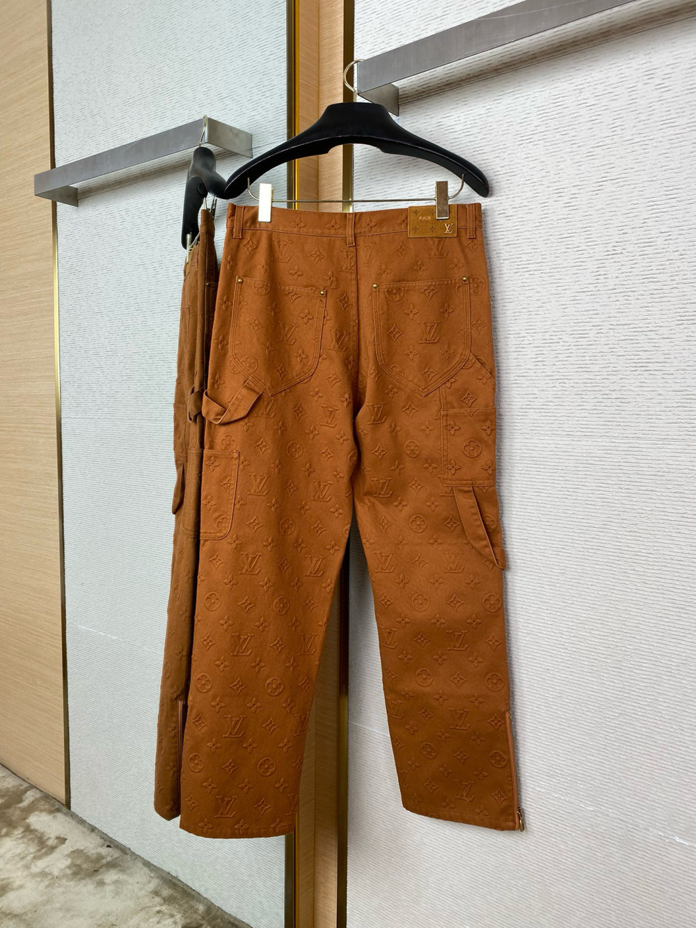 Louis Vuitton Pants