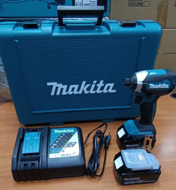 Аккумуляторный ударный шуруповерт Makita DTD153RFE