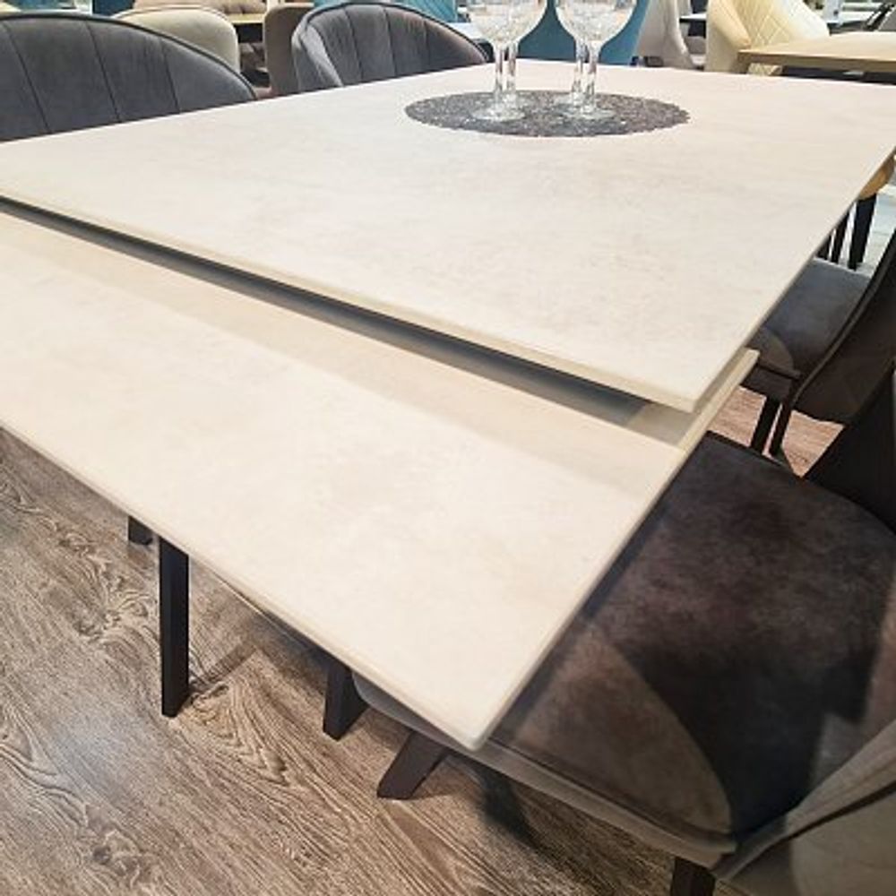 Стол DikLine DM110 опоры чёрные