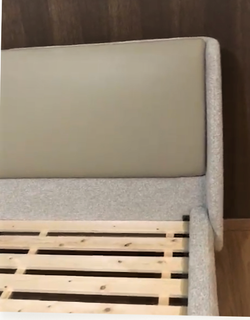 Двуспальная кровать на ножках Eosonno