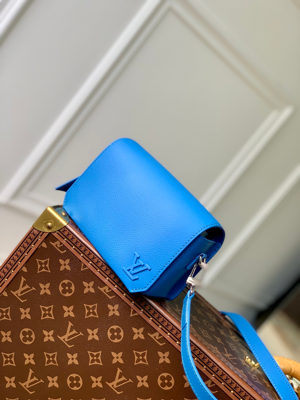 Louis Vuitton Fastline Wearable Wallet