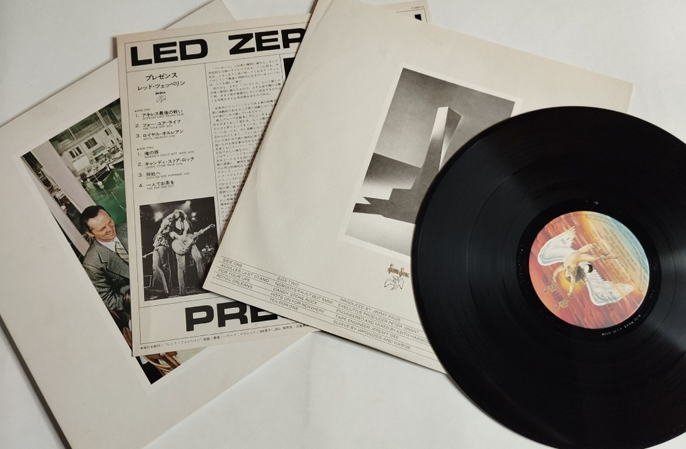 Винтажная виниловая пластинка LP Led Zeppelin Presence (Japan 1979) (No Obi)