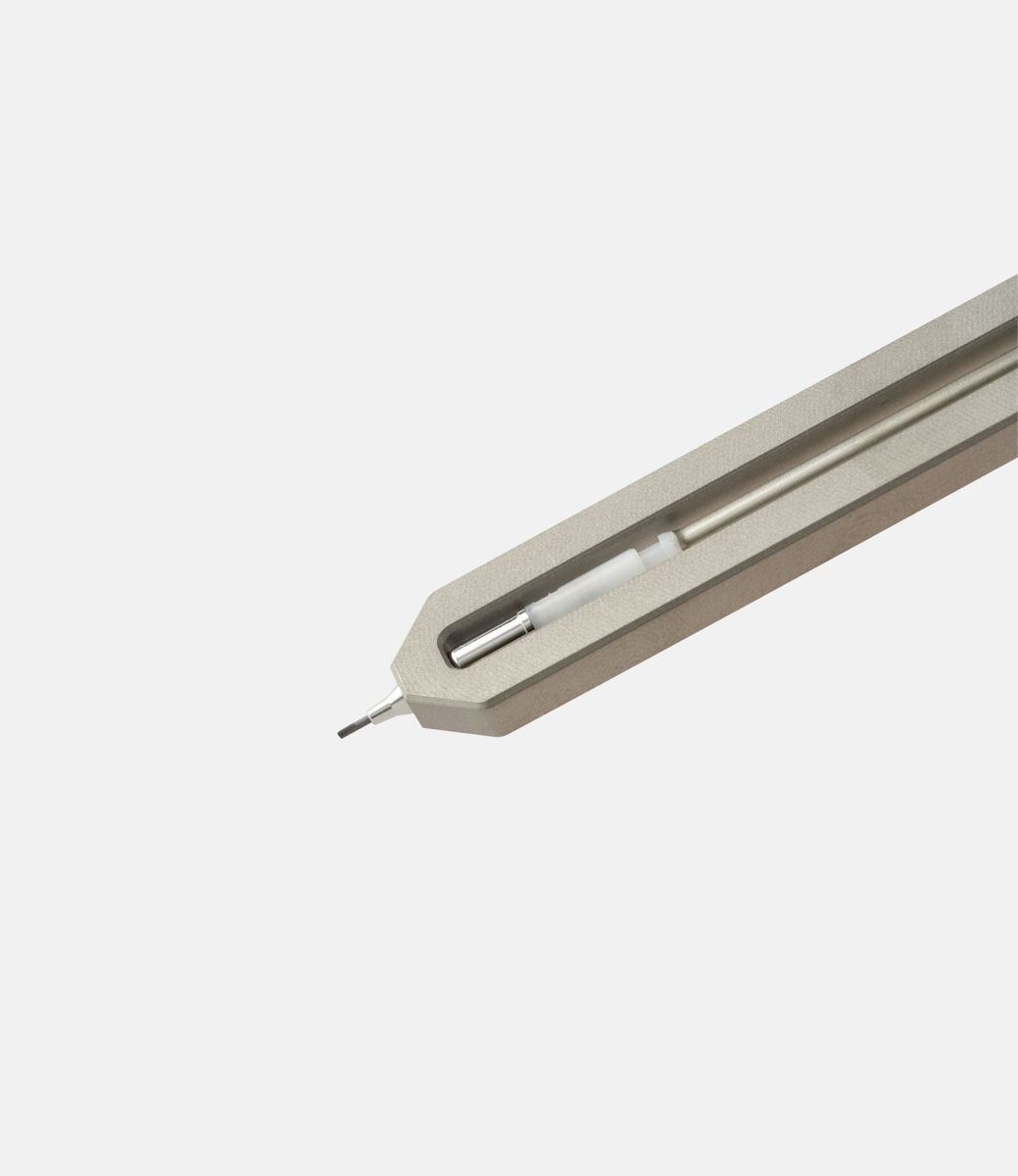 Pencil Type-C - Titanium — механический карандаш-закладка из титана