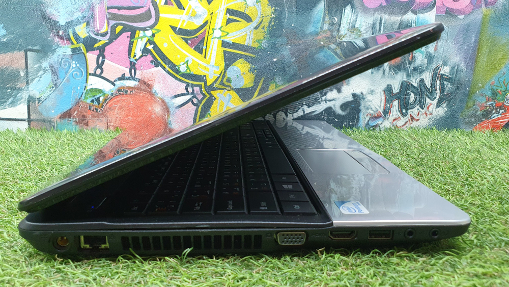 НОУТБУК ACER Pentium/4 Gb/ ASPIRE E1 Q5WPH/ Windows 10