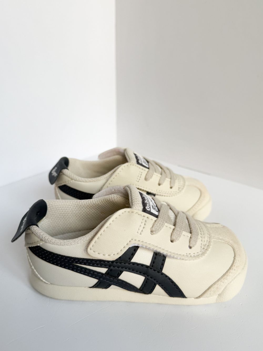 Новые кроссовки Onitsuka Tiger, 23,5