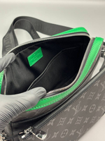 Сумка-мессенджер Louis Vuitton