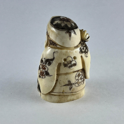 Статуэтка нэцкэ Эбису