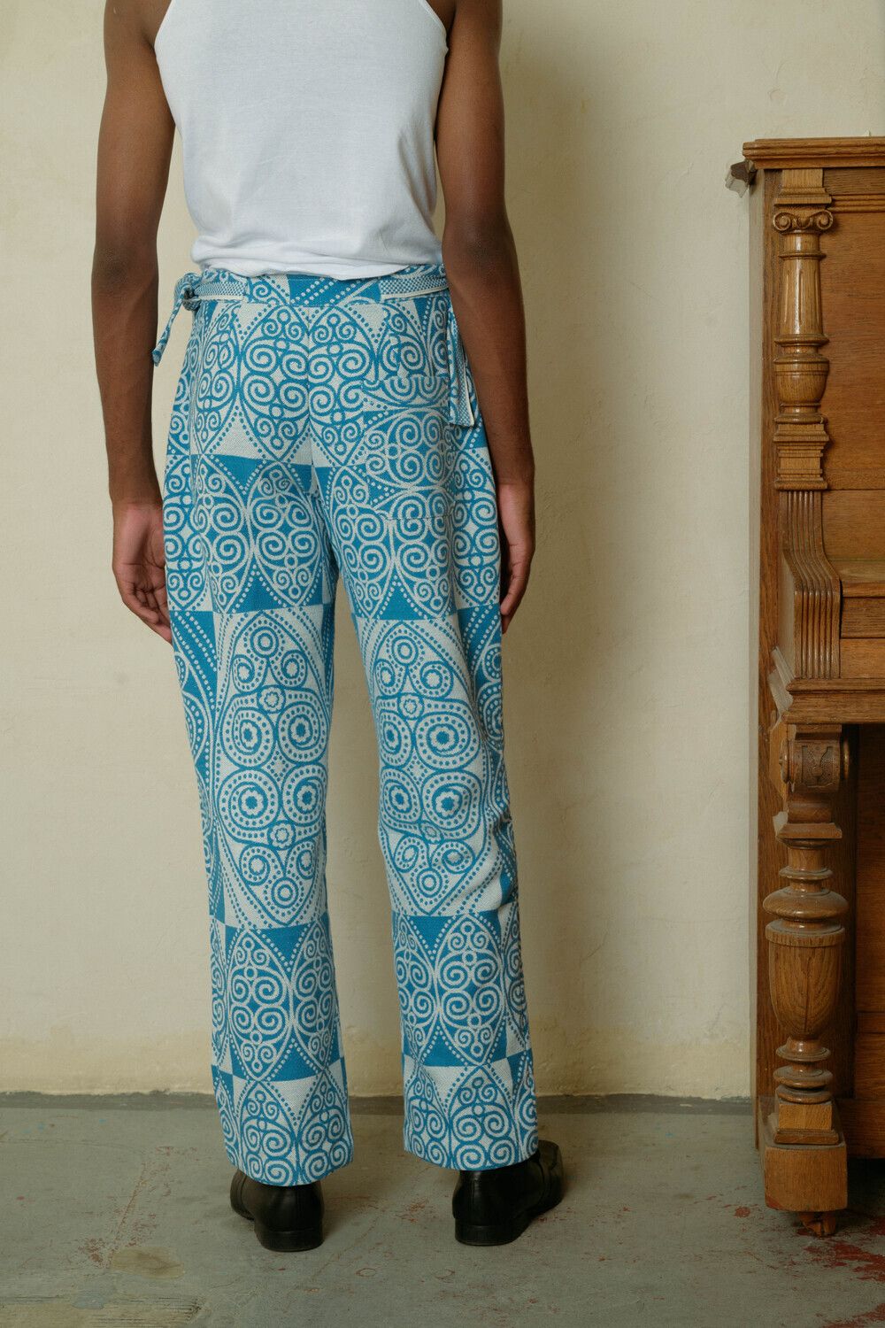 Брюки Soeurs с Расшитыми Карманами / Hand-Embroidered Pockets голубые